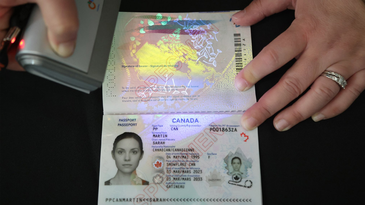 New Canadian Passport Bysutariyaherina